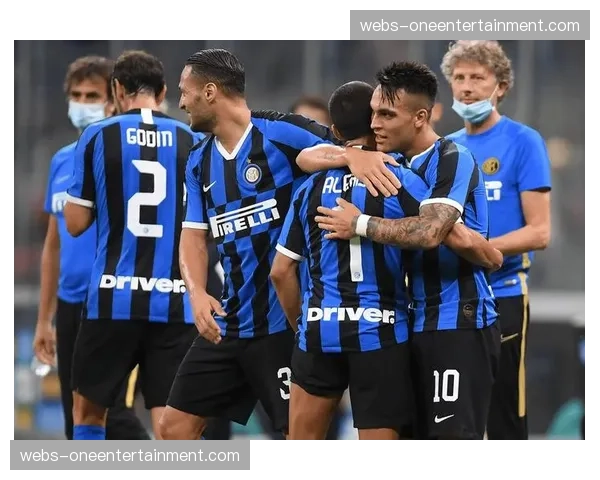 战术复盘：国际米兰如何用高效防守反击击败那不勒斯