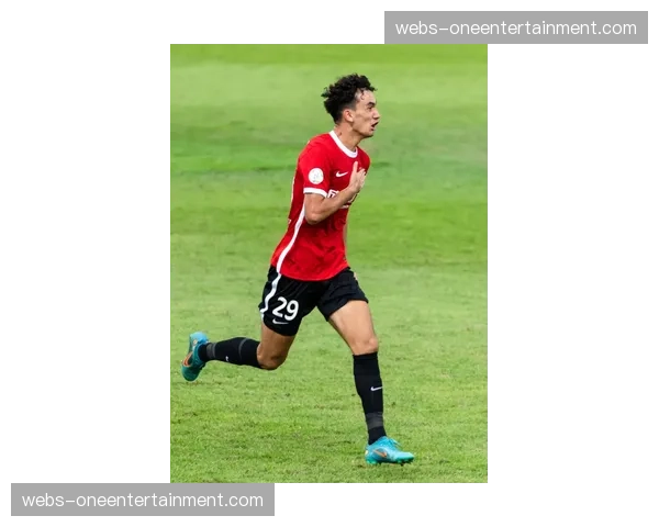 【2026年4月中超联赛·筹办·动态成都蓉城新专业足球场通过验收，看台设计着重考虑营造主场声浪压迫感